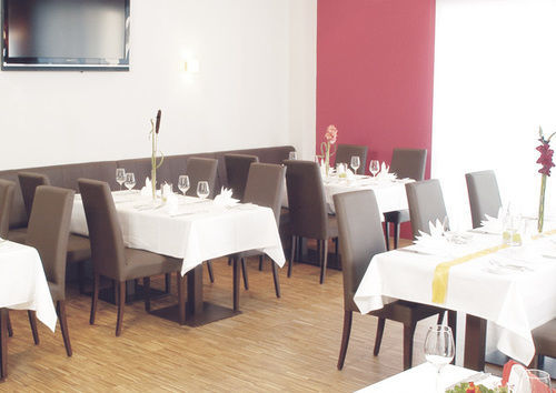 Acantus Hotel Weisendorf Екстериор снимка
