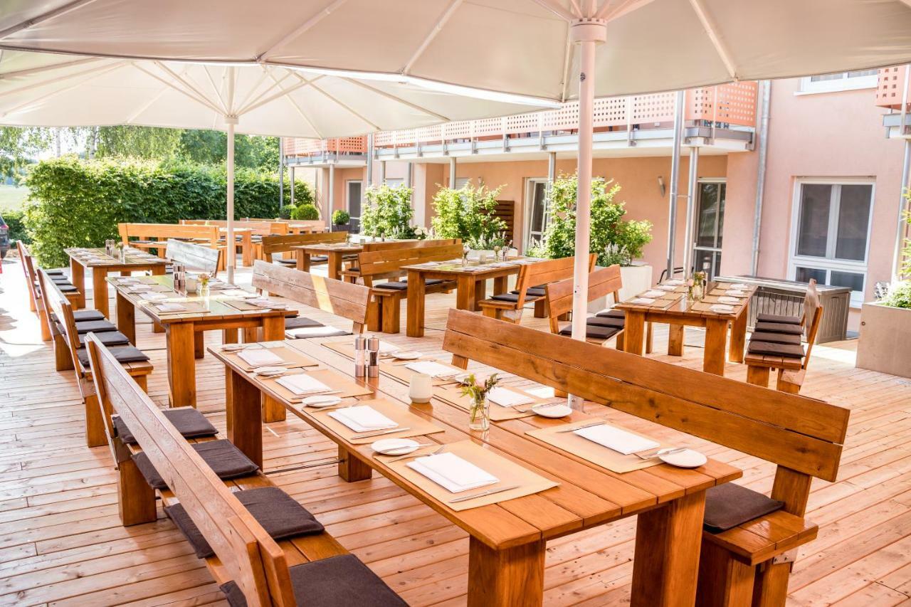 Acantus Hotel Weisendorf Екстериор снимка