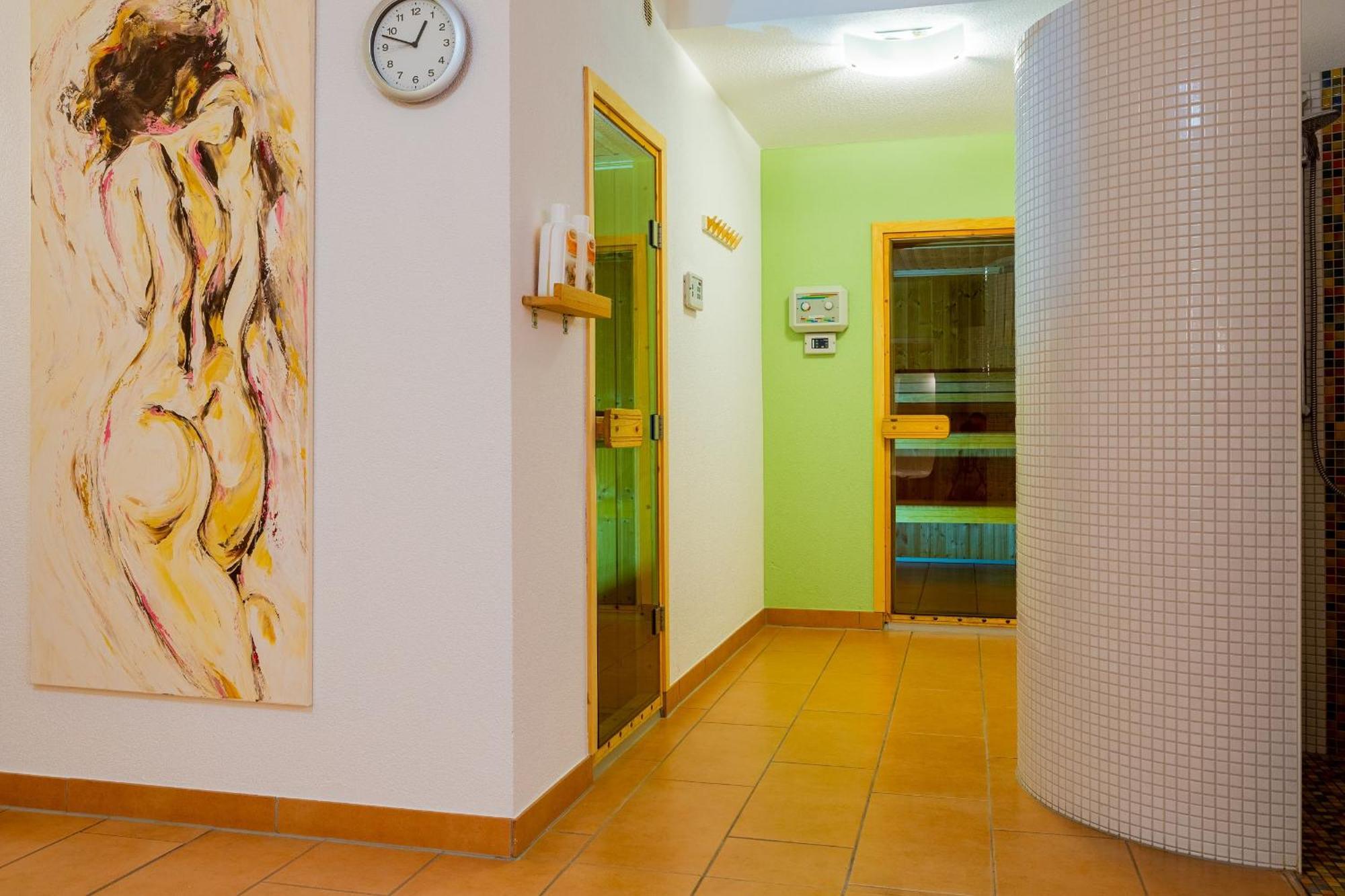 Acantus Hotel Weisendorf Екстериор снимка